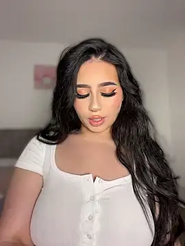 Snapshot of Sofiia_Vegaa chatting on June 17, 3:39 am Sofiia Vegaa online show from June 17, 3:39 am