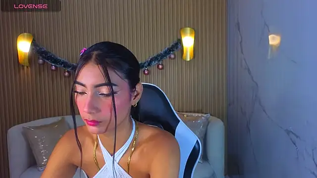 Snapshot of Perla_Moon_Tx chatting on February 7, 12:46 pm Perla Moon Tx online show from February 7, 12:46 pm