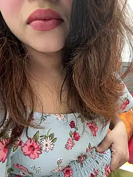 riya sharma11 online show from March 26, 7:01 pm