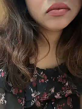 Snapshot of riya_sharma11 chatting on February 13, 12:05 pm riya sharma11 online show from February 13, 12:05 pm