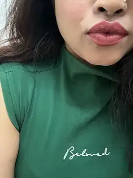 Snapshot of riya_sharma11 chatting on February 14, 12:16 pm riya sharma11 online show from February 14, 12:16 pm