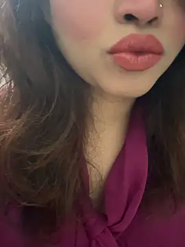 riya sharma11 online show from March 15, 4:25 pm