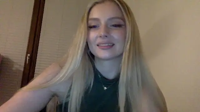 MayaWetDream online show from April 9, 8:26 pm