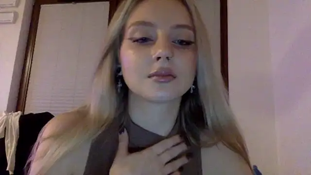 MayaWetDream online show from March 16, 7:49 pm