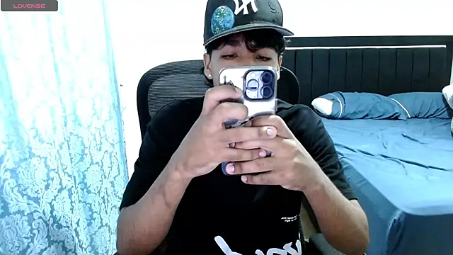 Pedestal diamant online show from March 14, 11:11 pm