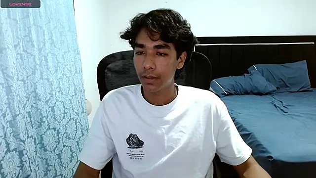 Pedestal diamant online show from April 15, 12:16 am