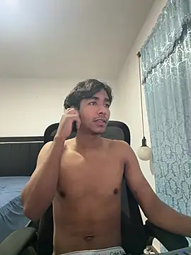 Snapshot of Pedestal_diamant chatting on February 27, 12:11 am Pedestal diamant online show from February 27, 12:11 am