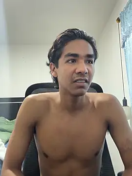 Snapshot of Pedestal_diamant chatting on February 24, 7:59 pm Pedestal diamant online show from February 24, 7:59 pm