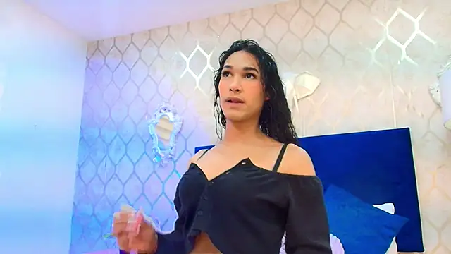 Snapshot of Chloee__Adams chatting on February 9, 12:14 pm Chloee Adams online show from February 9, 12:14 pm