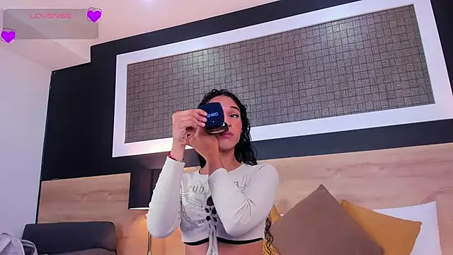 Chloee  Adams online show from March 24, 12:38 pm