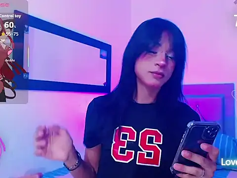 moonlyvelvet online show from March 27, 5:27 am