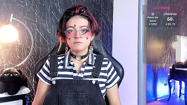 YuuMiko online show from April 8, 1:01 pm