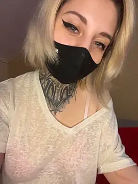 AllisonXAlfred online show from February 26, 7:25 pm