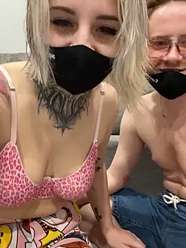 AllisonXAlfred online show from February 9, 7:12 pm