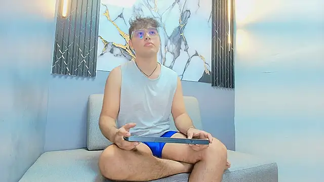 PAULO PARKER online show from March 20, 3:51 am