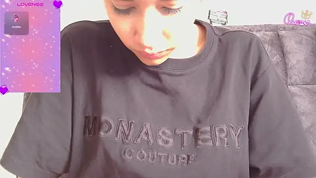 ScarlettMus online show from April 7, 8:21 pm