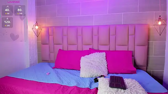 Naomi-Thompson online show from February 20, 8:22 pm