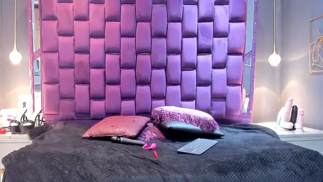 Snapshot of SiennaSuarez chatting on June 17, 3:28 am SiennaSuarez online show from June 17, 3:28 am