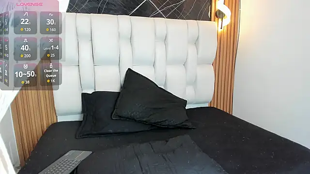 Snapshot of lunaa__dl chatting on February 15, 5:23 pm lunaa dl online show from February 15, 5:23 pm