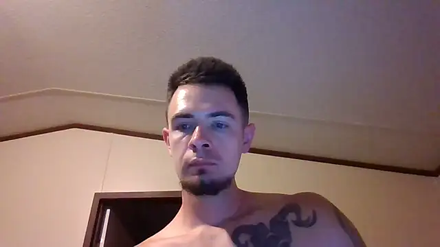 Snapshot of midnightsinz chatting on March 11, 6:40 am midnightsinz online show from March 11, 6:40 am