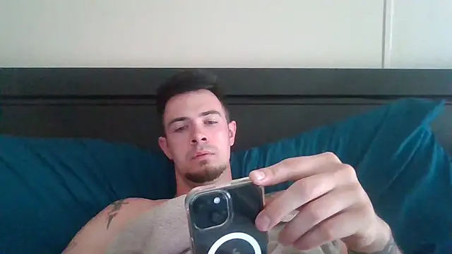 midnightsinz online show from April 29, 9:54 pm