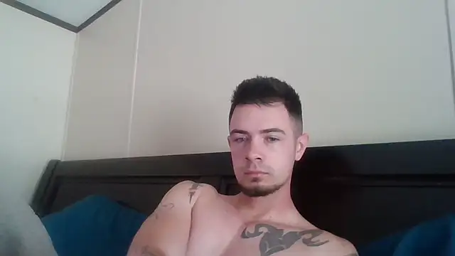 Snapshot of midnightsinz chatting on April 8, 6:09 pm midnightsinz online show from April 8, 6:09 pm