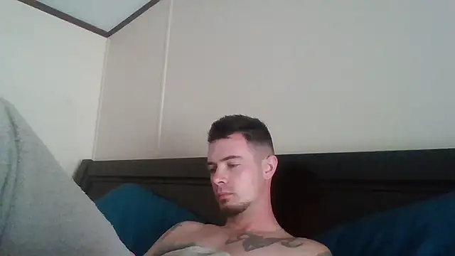 Snapshot of midnightsinz chatting on April 7, 7:37 pm midnightsinz online show from April 7, 7:37 pm