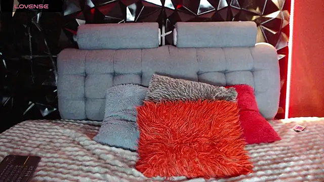 Tammy sutra online show from March 9, 7:39 pm