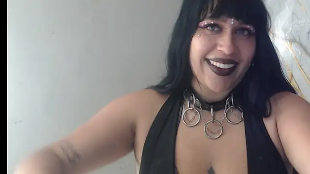 Snapshot of valen_ros chatting on June 3, 2:33 pm valen ros online show from June 3, 2:33 pm