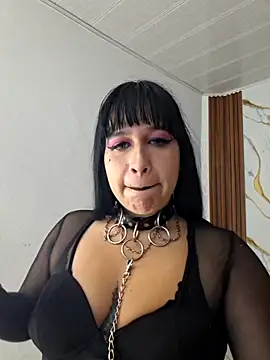 Snapshot of valen_ros chatting on June 2, 12:10 am valen ros online show from June 2, 12:10 am