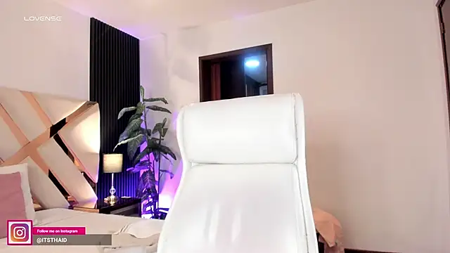 missthailand  online show from March 31, 10:23 pm