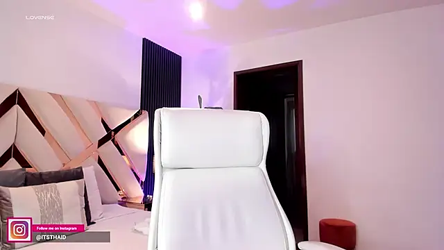 missthailand  online show from February 26, 10:21 pm