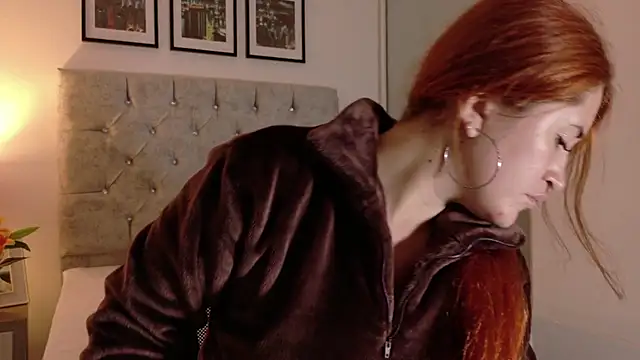 AmberLaurentt online show from April 9, 11:16 am