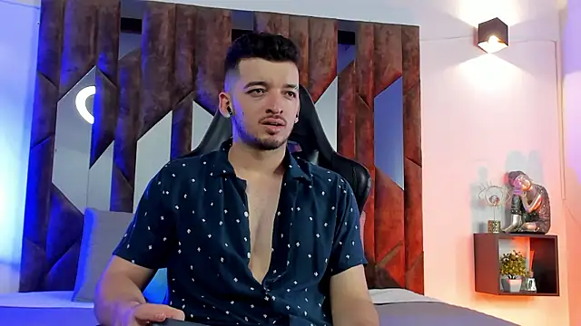 Logan Wolf-js online show from March 12, 2:39 am