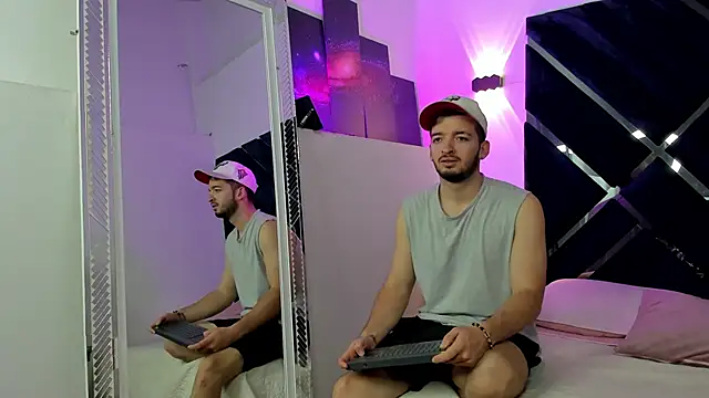 Logan Wolf-js online show from March 31, 12:18 pm