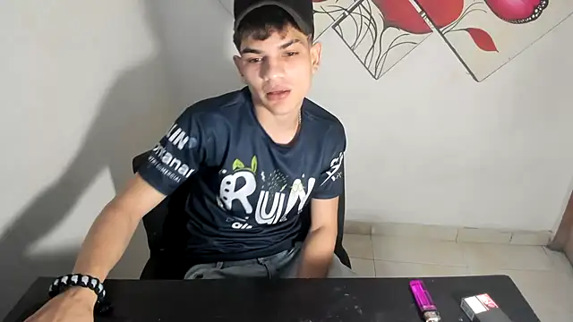 Jesshot bigcock20cm online show from May 23, 3:27 am