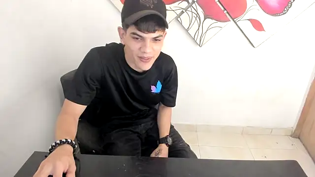 Jesshot bigcock20cm online show from May 30, 2:29 am