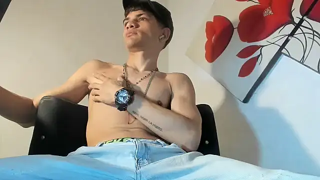 Snapshot of Jesshot_bigcock20cm chatting on July 6, 11:06 am Jesshot bigcock20cm online show from July 6, 11:06 am
