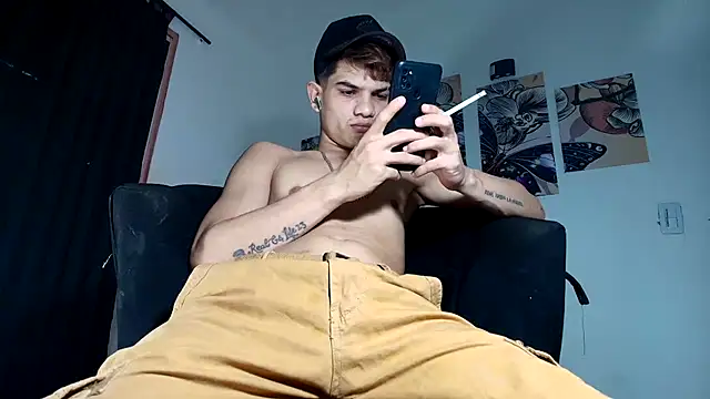 Jesshot bigcock20cm online show from April 6, 7:37 pm