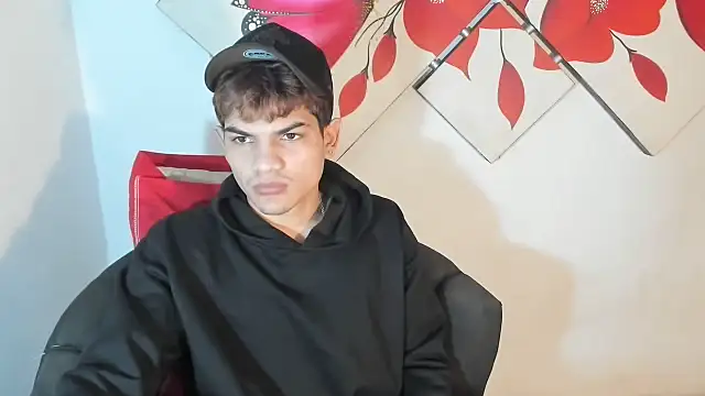 Jesshot bigcock20cm online show from March 16, 2:52 am