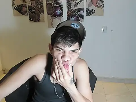 Snapshot of Jesshot_bigcock20cm chatting on February 15, 4:46 am Jesshot bigcock20cm online show from February 15, 4:46 am