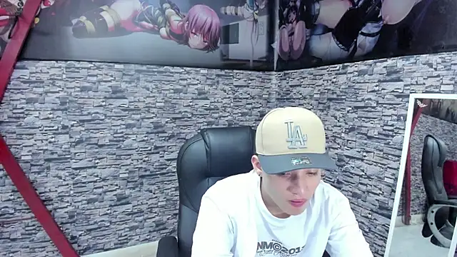 Wesleey-Boy online show from March 7, 8:25 pm