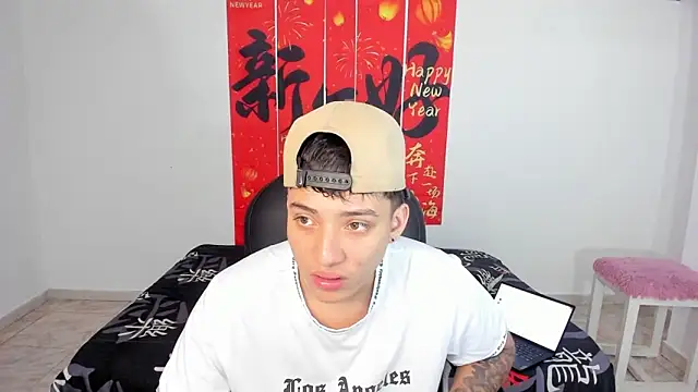 Wesleey-Boy online show from March 31, 7:38 pm