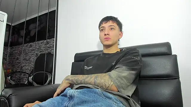 Wesleey-Boy online show from March 19, 8:42 pm