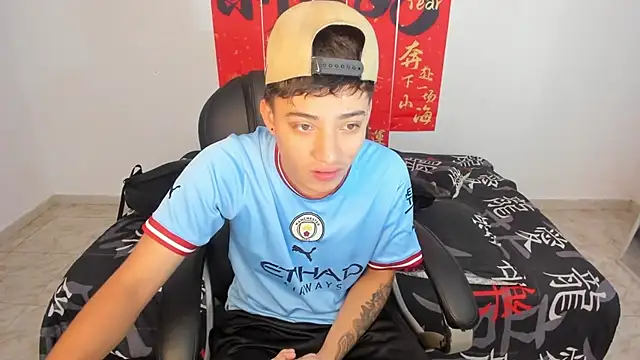 Wesleey-Boy online show from April 8, 7:04 pm