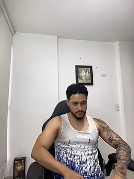 MattiaDupont online show from April 3, 9:43 pm