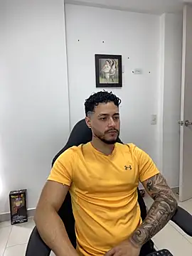 MattiaDupont online show from April 17, 8:11 pm