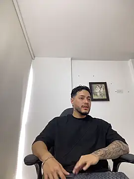 MattiaDupont online show from March 24, 9:37 pm