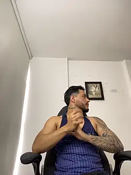MattiaDupont online show from March 18, 9:26 pm