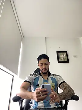MattiaDupont online show from March 12, 9:19 pm